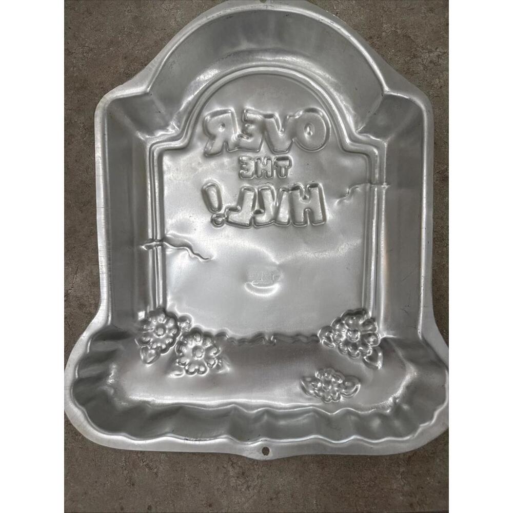 Vintage 1995 Wilton Over the Hill Birthday Cake Pan 2105-1237 - Picture 3 of 3